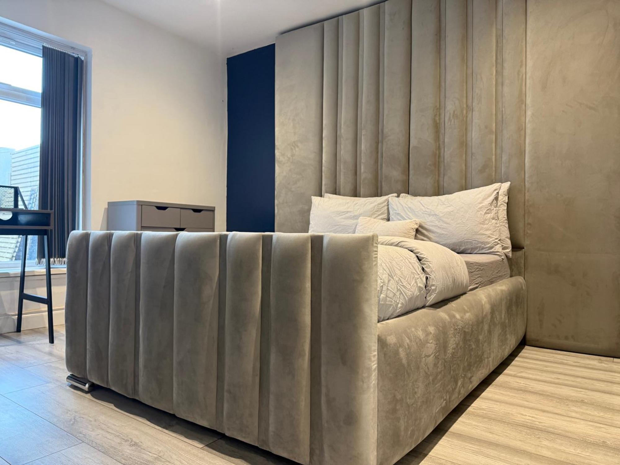 5 Bed Town House Within City Centre And Sleeps Up To 11 With Sky And Netflix Birmingham Eksteriør billede