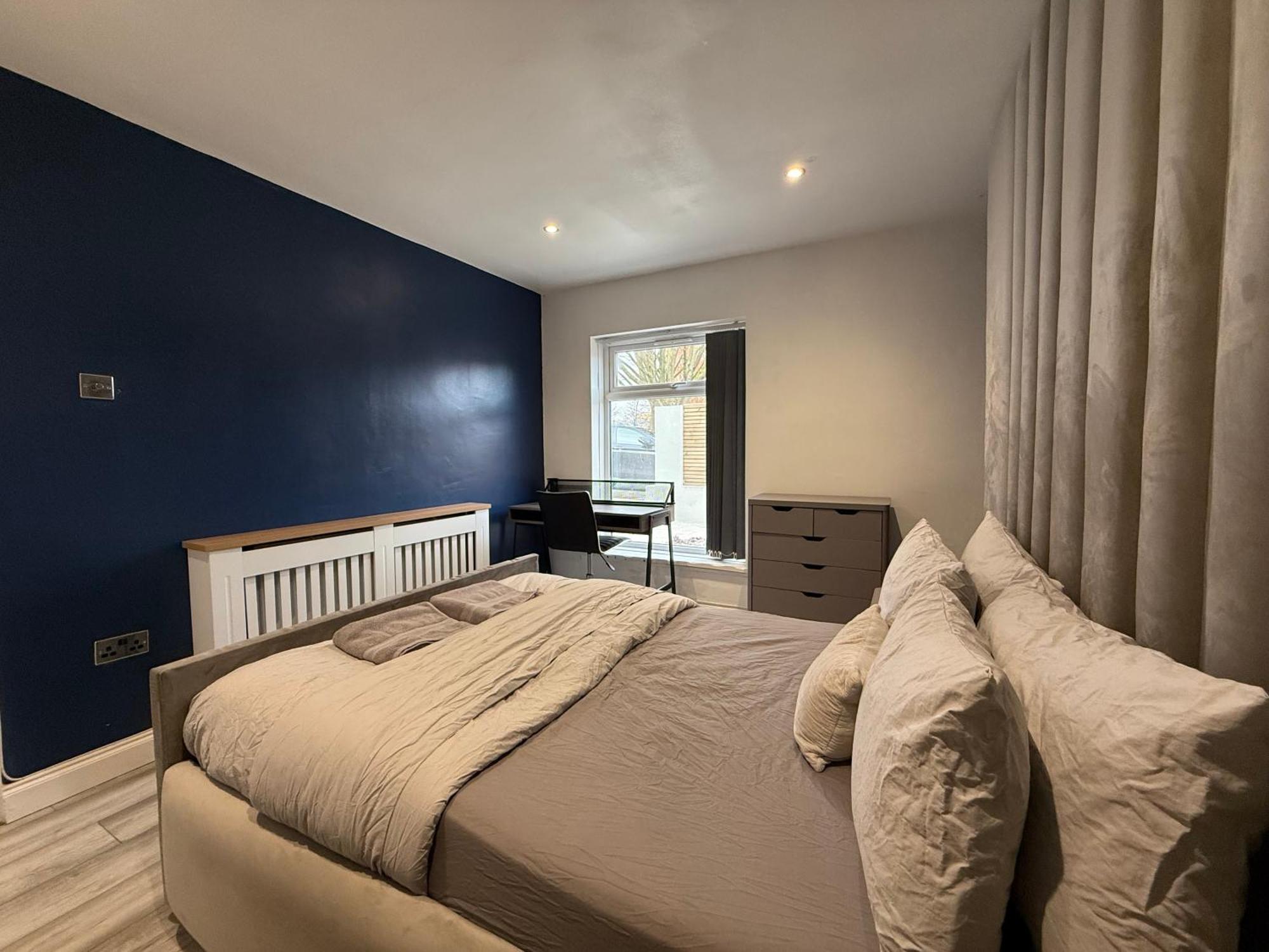 5 Bed Town House Within City Centre And Sleeps Up To 11 With Sky And Netflix Birmingham Eksteriør billede