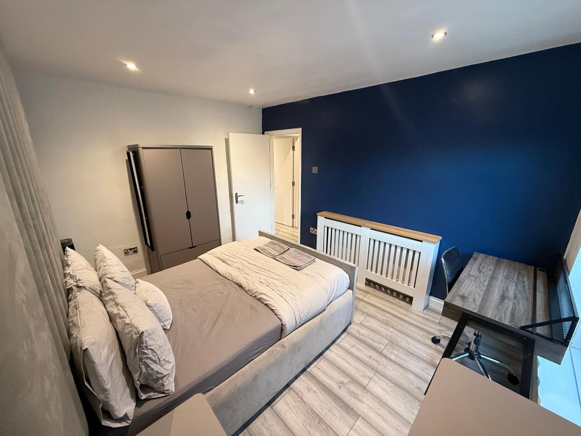 5 Bed Town House Within City Centre And Sleeps Up To 11 With Sky And Netflix Birmingham Eksteriør billede